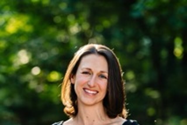 photo of Elizabeth Preston